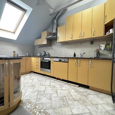 Purple Room - Charming Place, 15 Minutes To Gdansk Old Town & 5 Minutes To Seaside Екстериор снимка
